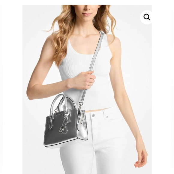 Michael Kors Sheila Small Center Zip Satchel Bag Sliver crossbody NWT - Picture 2 of 3